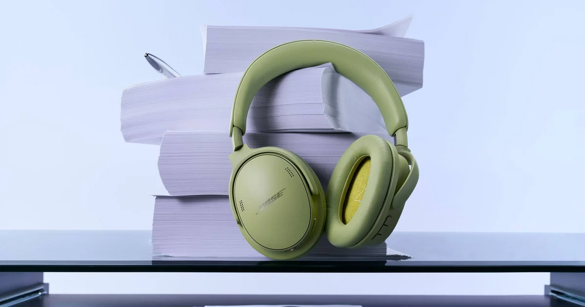 Bose's regular QuietComfort now borrows enough from the Ultra to make the $100 gap interesting